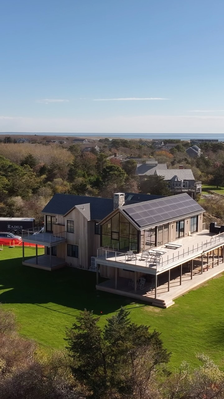 From the ground up, we’re building dream homes! 🏡 
What’s one thing your dream home must have? 🛠️
Comment below: ⬇️
.
.
.
.
#customhomebuilders
#capeandislands
#vineyardvibes 
#islandhome
#marthasvineyardbuilders
#radiusconstruction
#radiusmv
#modernhomedesigns 
#islandhomes
#qualityhomes 
#qualitybuilder 
#qualitybuilthomes